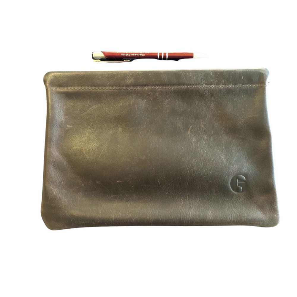 Girl Set Free Genuine Leather Pouch, never used, charcoal gray